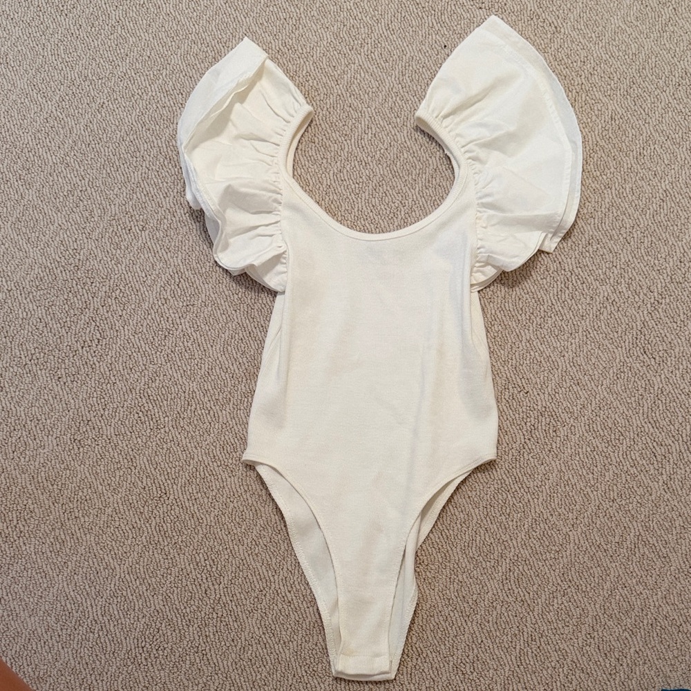 Zara Cream Ruffle-Sleeve Bodysuit